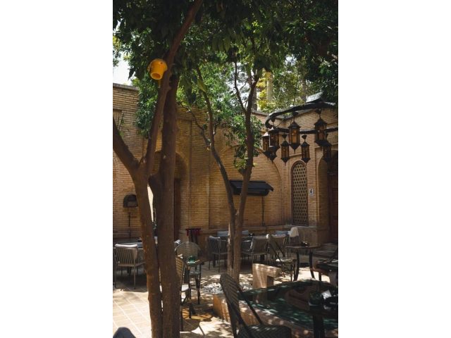 Arcano Cafe Restaurant کافه آرکانو